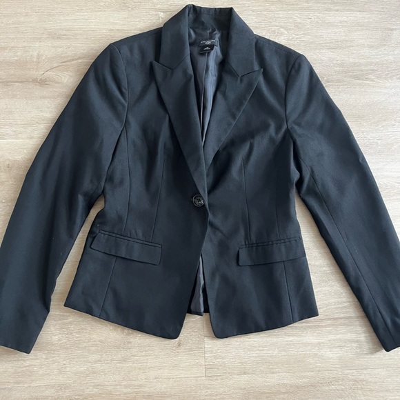 Ann Taylor One Button Black Blazer SZ 2 Petite - Picture 1 of 4